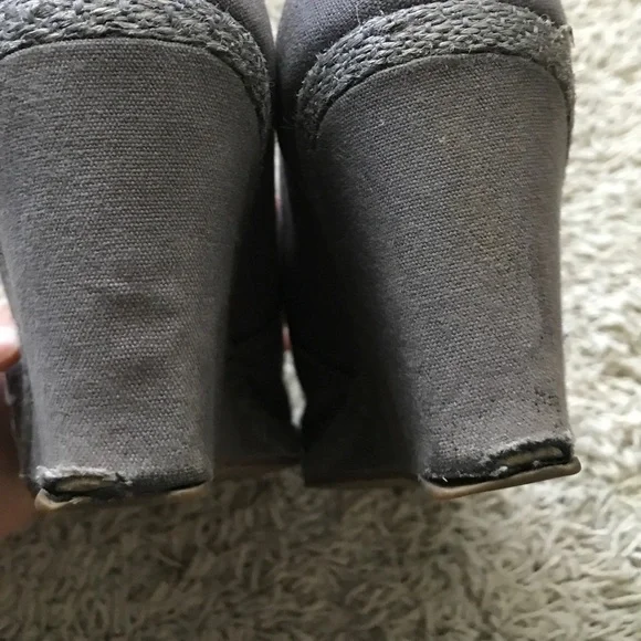 Gray TOMS wedges - Picture 3 of 5